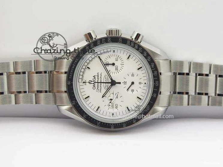 0429 Efficient Speedmaster JHF SS Snoopy Award 45th Anniversary White dial On SS Bracelet 8239